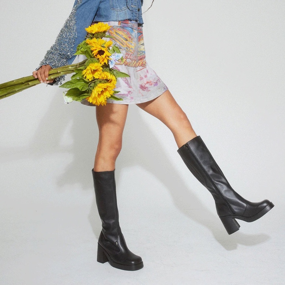 Black Leather Knee High Boots Roc size 39 womens 8 NWOT